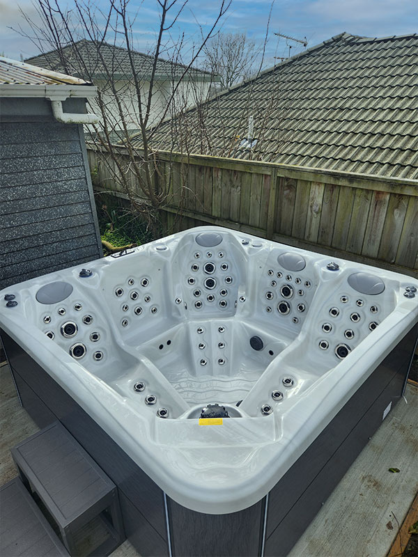 The Hercules spa by Jet Spas