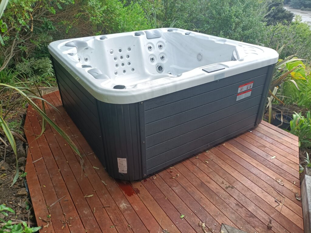 Hurricane hydrotherapy spa pool by Jet Spas