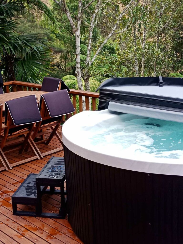 Jet Spas round spa pool designs the Orbitor series